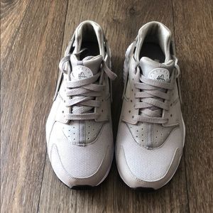 Brand new Nike air Huarache sneakers